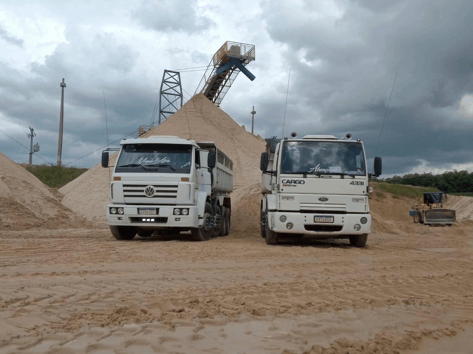 galeria de fotos da empresa construmax locacao e transporte em terraplenagem em Sorocaba