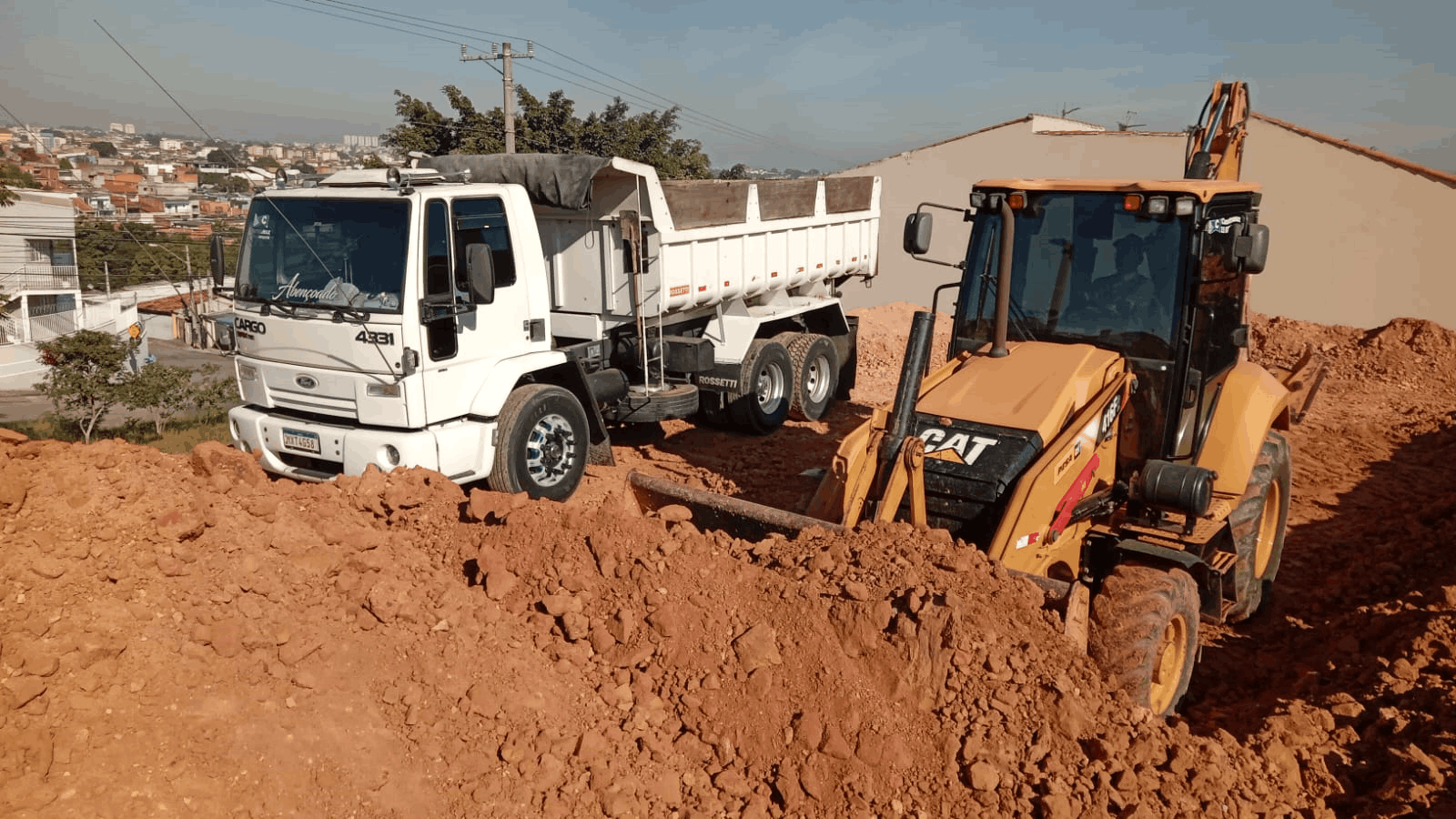 galeria de fotos da empresa construmax locacao e transporte em terraplenagem em Sorocaba