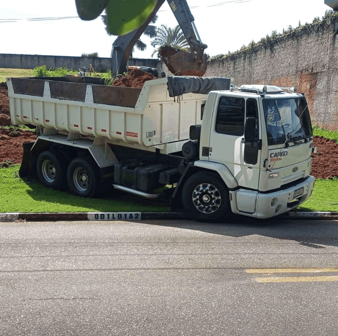 galeria de fotos da empresa construmax locacao e transporte em terraplenagem em Sorocaba