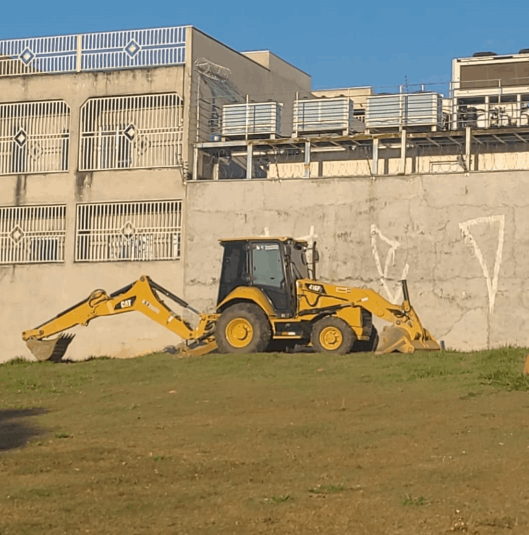 galeria de fotos da empresa construmax locacao e transporte em terraplenagem em Sorocaba