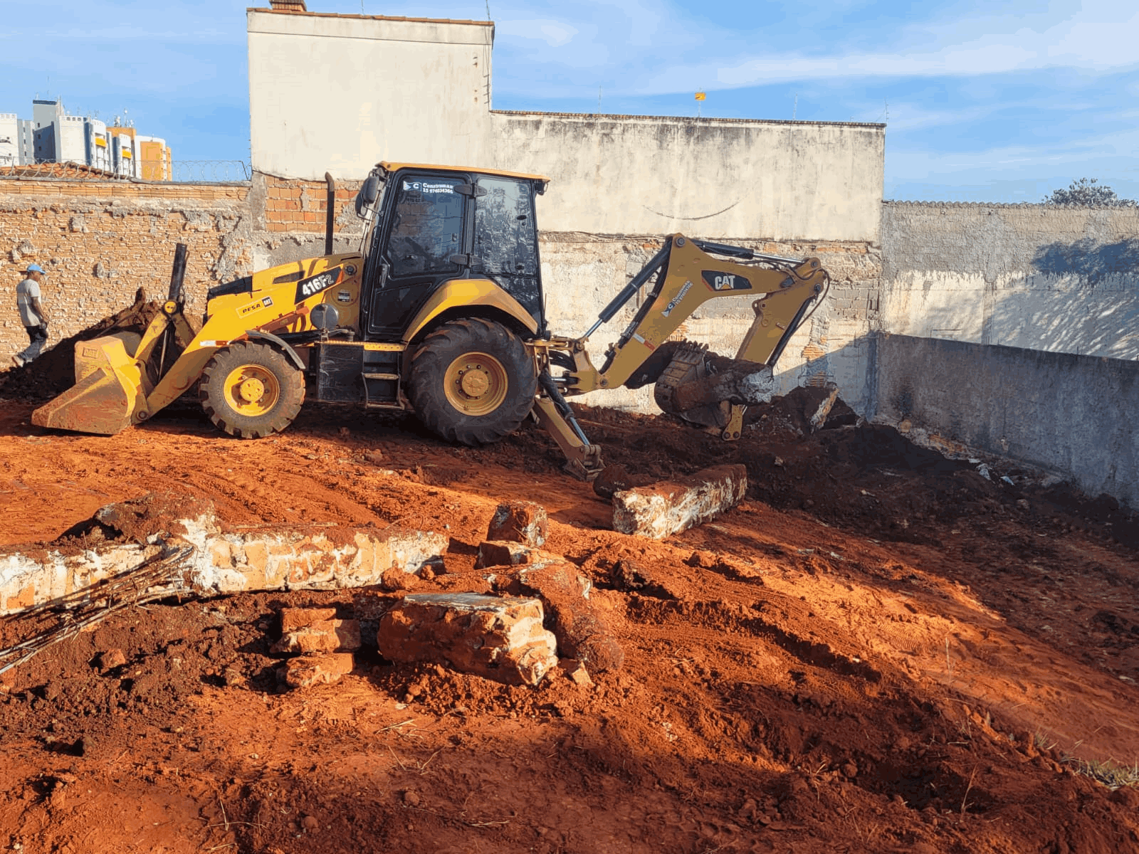 galeria de fotos da empresa construmax locacao e transporte em terraplenagem em Sorocaba